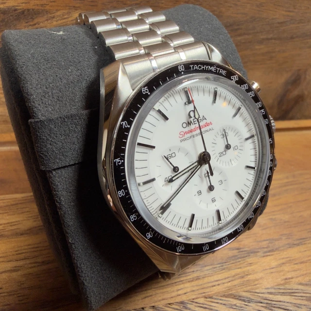 Omega Speedmaster Moonwatch Cadran Blanc 310.30.42.50.04.001 Coffret Complet 2025