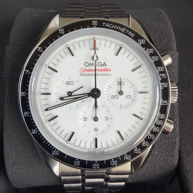 Omega Speedmaster Moonwatch Cadran Blanc 310.30.42.50.04.001 Coffret Complet 2025