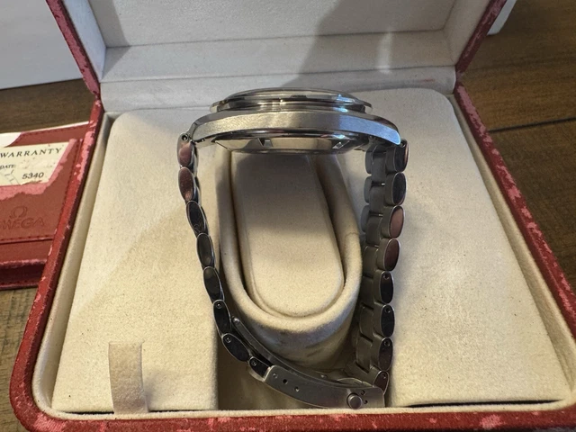 Omega Speedmaster Professional Moonwatch 42 mm 3570.50.00 Hesalite avec boîte et carte