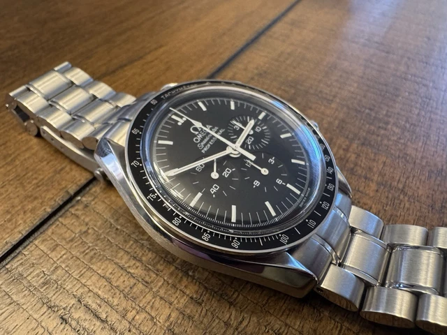 Omega Speedmaster Professional Moonwatch 42 mm 3570.50.00 Hesalite avec boîte et carte