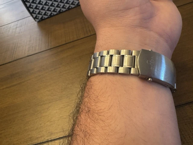 Omega Speedmaster Professional Moonwatch 42 mm 3570.50.00 Hesalite avec boîte et carte