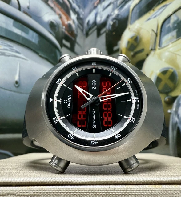 Montre à quartz Omega Speedmaster Spacemaster Z-33 en titane - Coffret complet et papiers