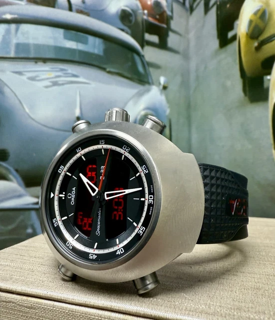 Montre à quartz Omega Speedmaster Spacemaster Z-33 en titane - Coffret complet et papiers