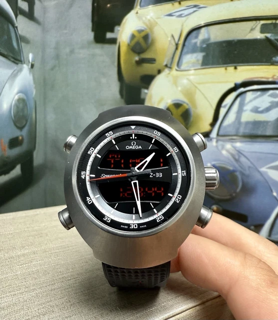 Montre à quartz Omega Speedmaster Spacemaster Z-33 en titane - Coffret complet et papiers