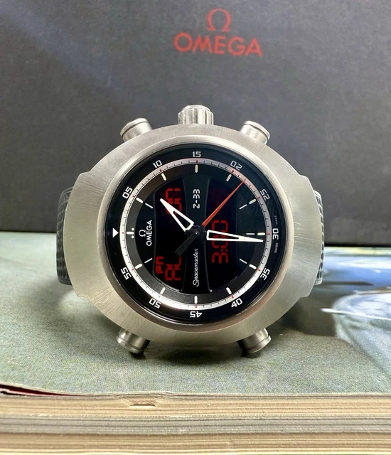 Montre à quartz Omega Speedmaster Spacemaster Z-33 en titane - Coffret complet et papiers
