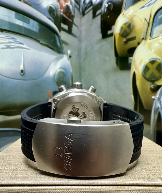 Montre à quartz Omega Speedmaster Spacemaster Z-33 en titane - Coffret complet et papiers