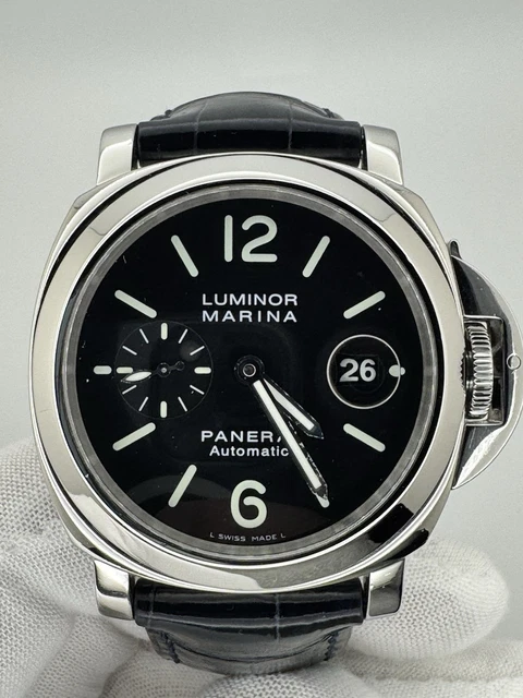 Panerai Luminor Marina PAM00104 Cadran noir sur bracelet en alligator noir