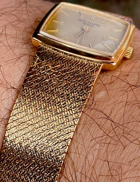 Montre Patek Philippe pour femme, 23 mm, or massif 18 carats, 50 g, remontage manuel, réf. 3352/1