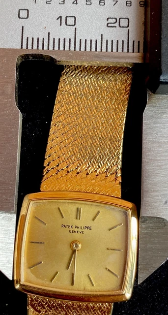 Montre Patek Philippe pour femme, 23 mm, or massif 18 carats, 50 g, remontage manuel, réf. 3352/1