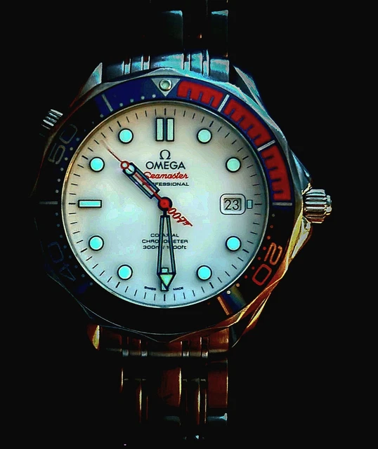 RARE OMEGA Bond Seamaster Diver 300M Commander's Watch/Blanc/Bleu/Rouge/ Bracelet