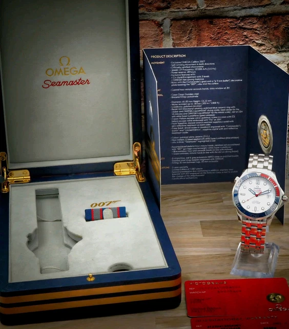 RARE OMEGA Bond Seamaster Diver 300M Commander's Watch/Blanc/Bleu/Rouge/ Bracelet