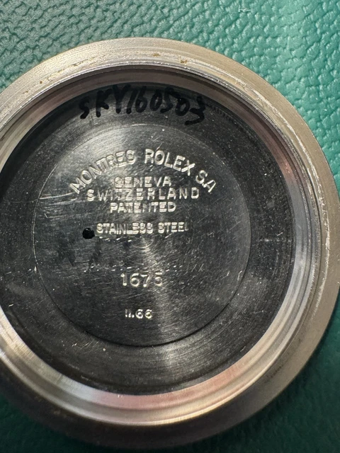 Rolex GMT-Master 1675 dorée, commande spéciale VIP, pour gaucher