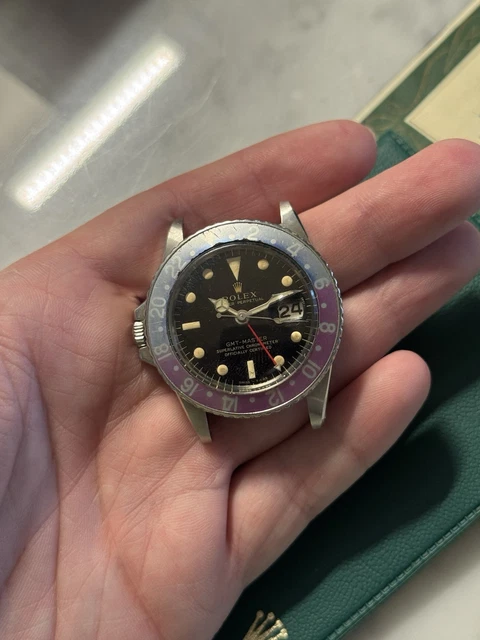 Rolex GMT-Master 1675 dorée, commande spéciale VIP, pour gaucher