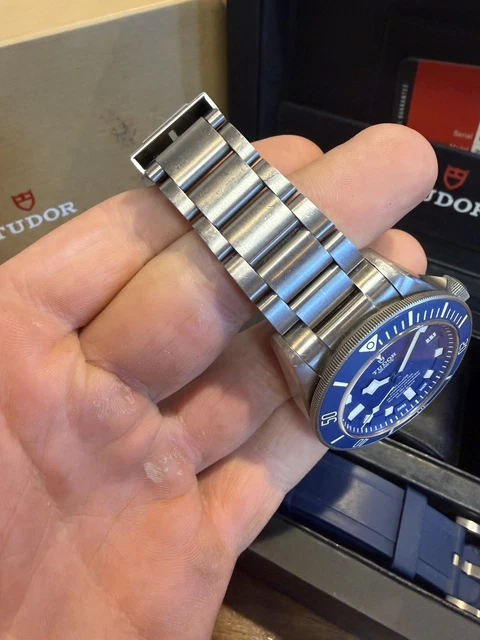 Montre-bracelet automatique TUDOR Pelagos Blue 500M Divers en titane M25600TB-0001