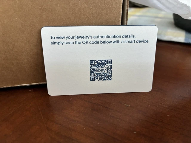 Collier pendentif en or et onyx Pure Alhambra de Van Cleef & Arpel