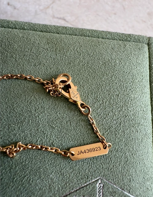 Collier pendentif vintage Alhambra en or jaune 18 carats et diamants Van Cleef & Arpels