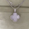 Collier long motif Magic Alhambra 1 de Van Cleef & Arpels en or blanc et diamants