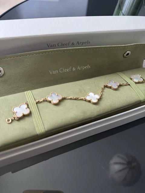 Bracelet Van Cleef & Arpels en nacre vintage Alhambra 5 motifs 19 cm