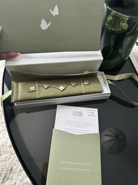 Bracelet Van Cleef & Arpels en nacre vintage Alhambra 5 motifs 19 cm