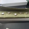 Bracelet Van Cleef & Arpels en nacre vintage Alhambra 5 motifs 19 cm