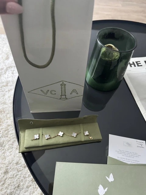 Bracelet Van Cleef & Arpels en nacre vintage Alhambra 5 motifs 19 cm