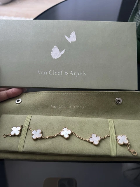 Bracelet Van Cleef & Arpels en nacre vintage Alhambra 5 motifs 19 cm