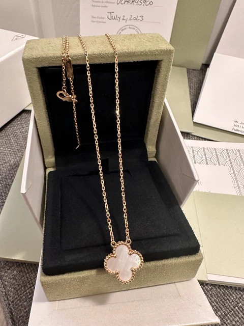 Ensemble complet de pendentifs Van Cleef & Arpels Vintage Alhambra en or jaune 18 carats