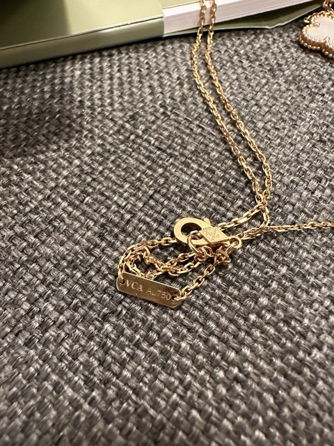 Ensemble complet de pendentifs Van Cleef & Arpels Vintage Alhambra en or jaune 18 carats