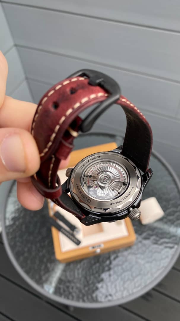 Omega Seamaster Diver 300M Full Ceramic 43,5 mm Cal. 8806 – 2023 – Comme neuve