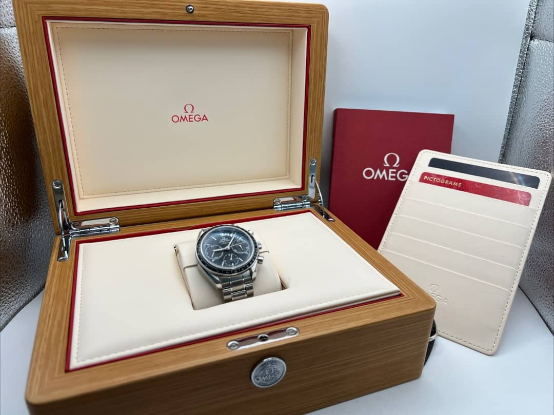 Omega Speedmaster Racing 40 mm Acier/Acier Montre Chronographe