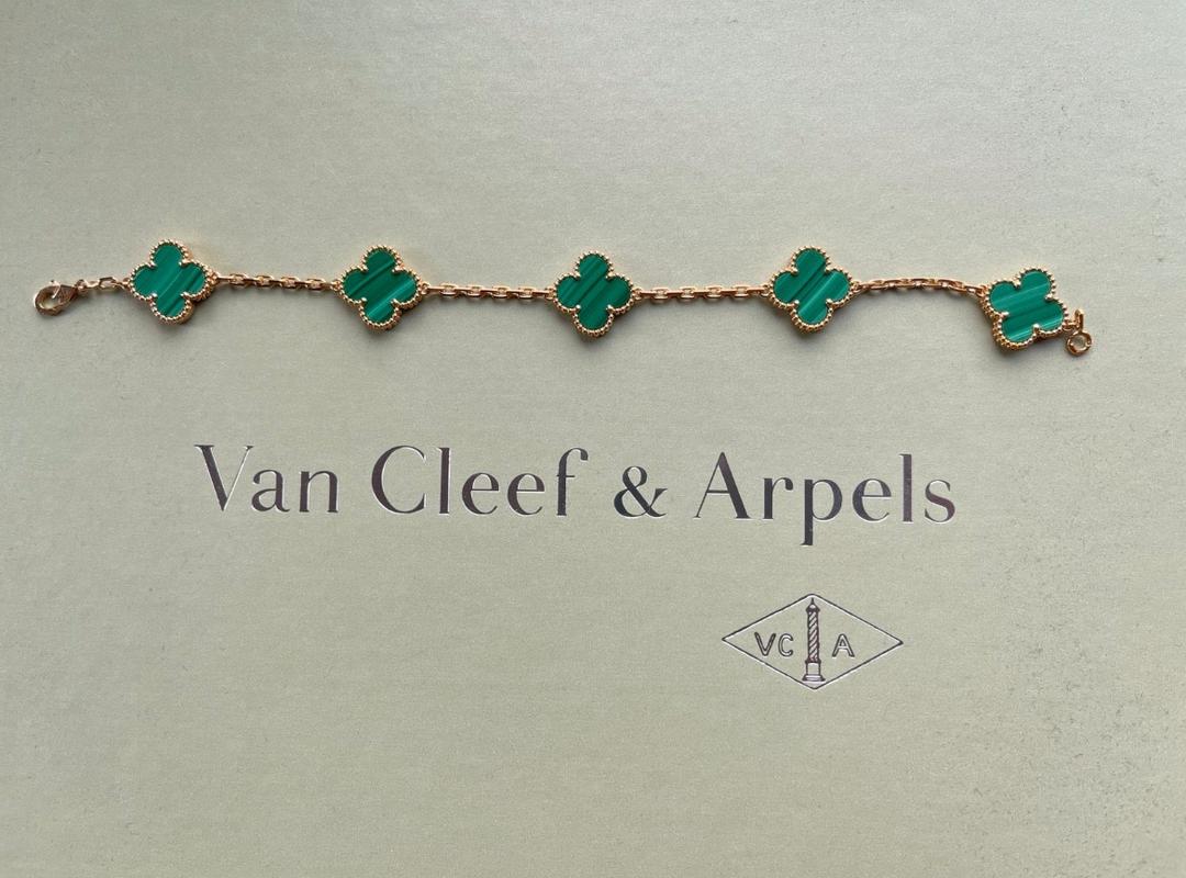 Van Cleef & Arpels Alhambra VCA *Ensemble complet* Agate Or 750