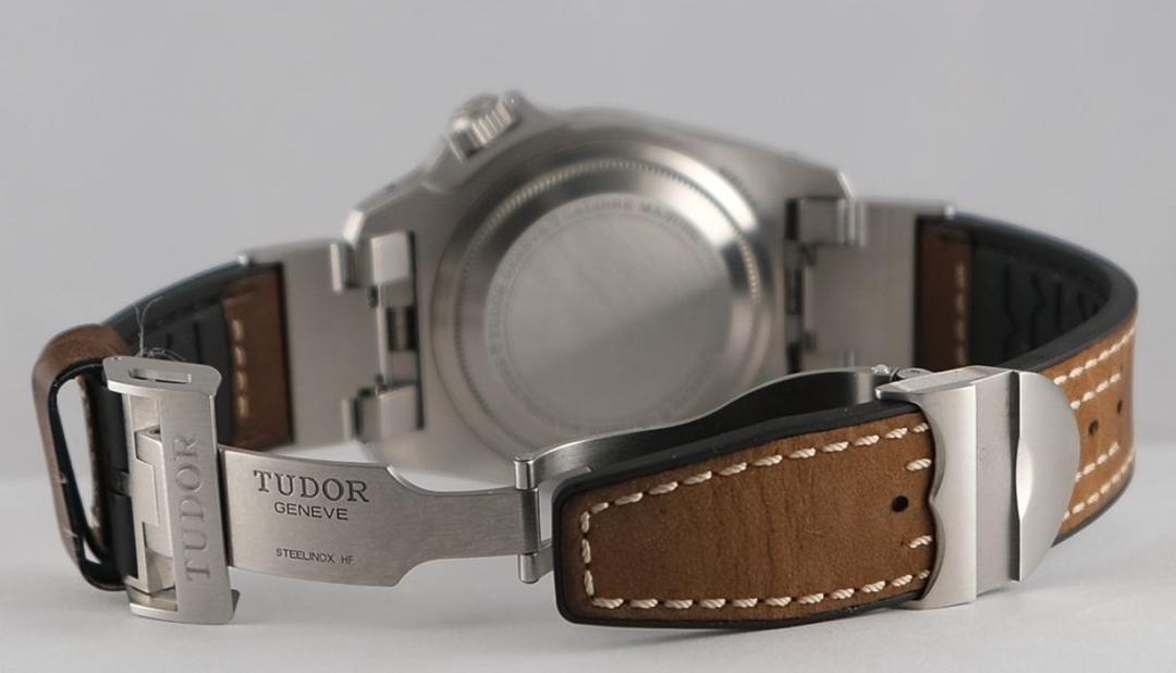 Tudor Black Bay P 01