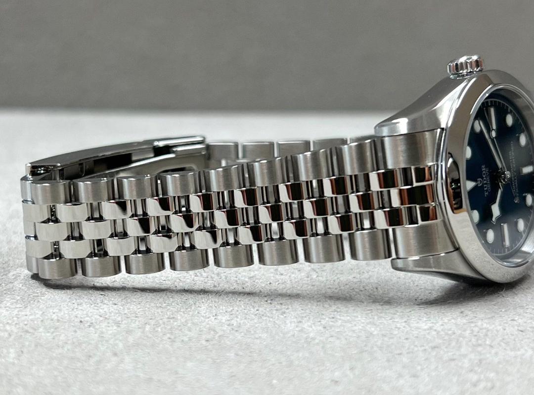 Tudor Black Bay 31 mm | NEUVE/Ensemble complet |