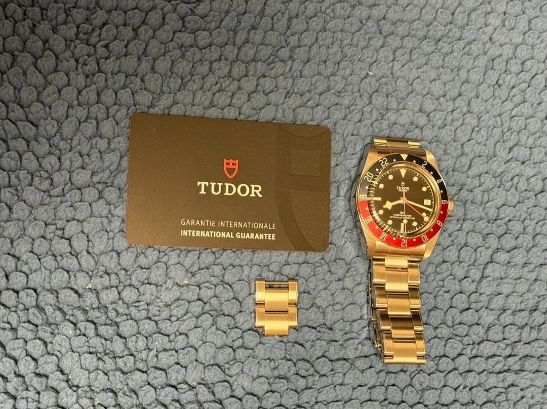 TUDOR Black Bay GMT