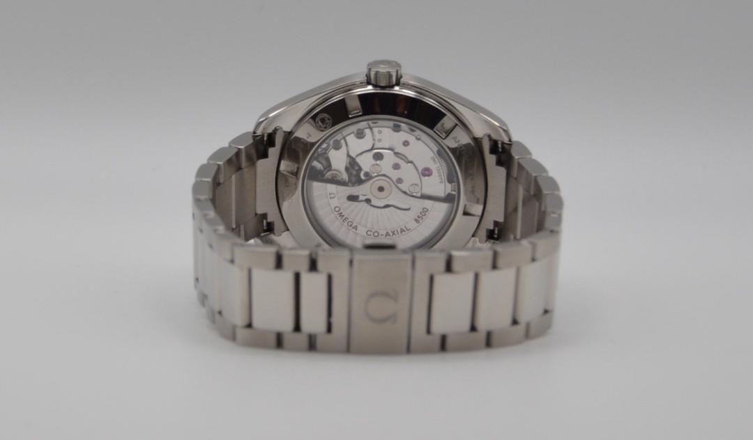 Omega Aqua Terra Réf. : 231.13.42.21.03.001 de 2015, en parfait état…