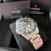 Tudor Pegalos Titane 42 mm, poignet gauche, excellent état, avec accessoires