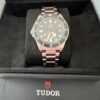 Tudor Pegalos Titane 42 mm, poignet gauche, excellent état, avec accessoires