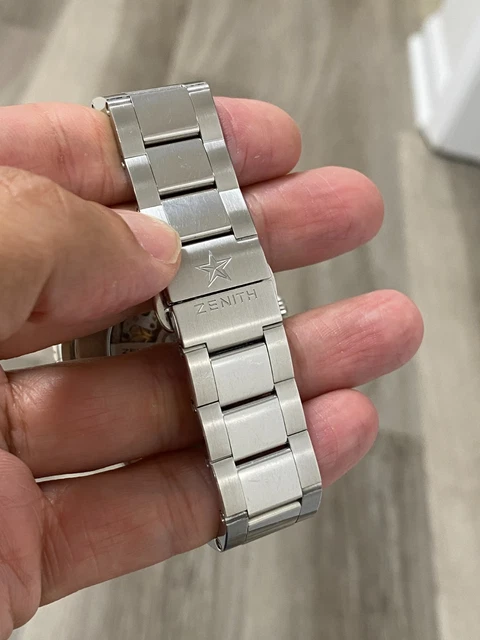 Zenith Stratos Flyback. Le premier. Arc-en-ciel.