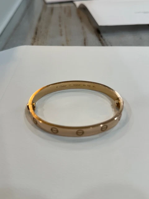 bracelet love cartier en or rose taille 17